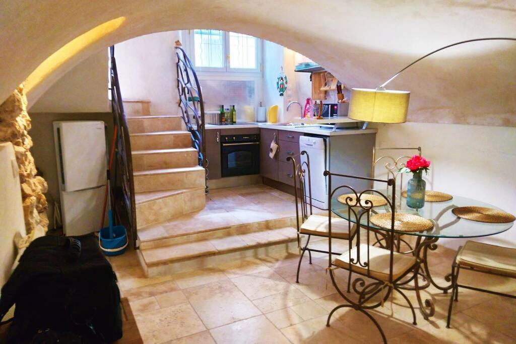 Appartement De Charme Au Coeur Du Vieil Антиб Экстерьер фото